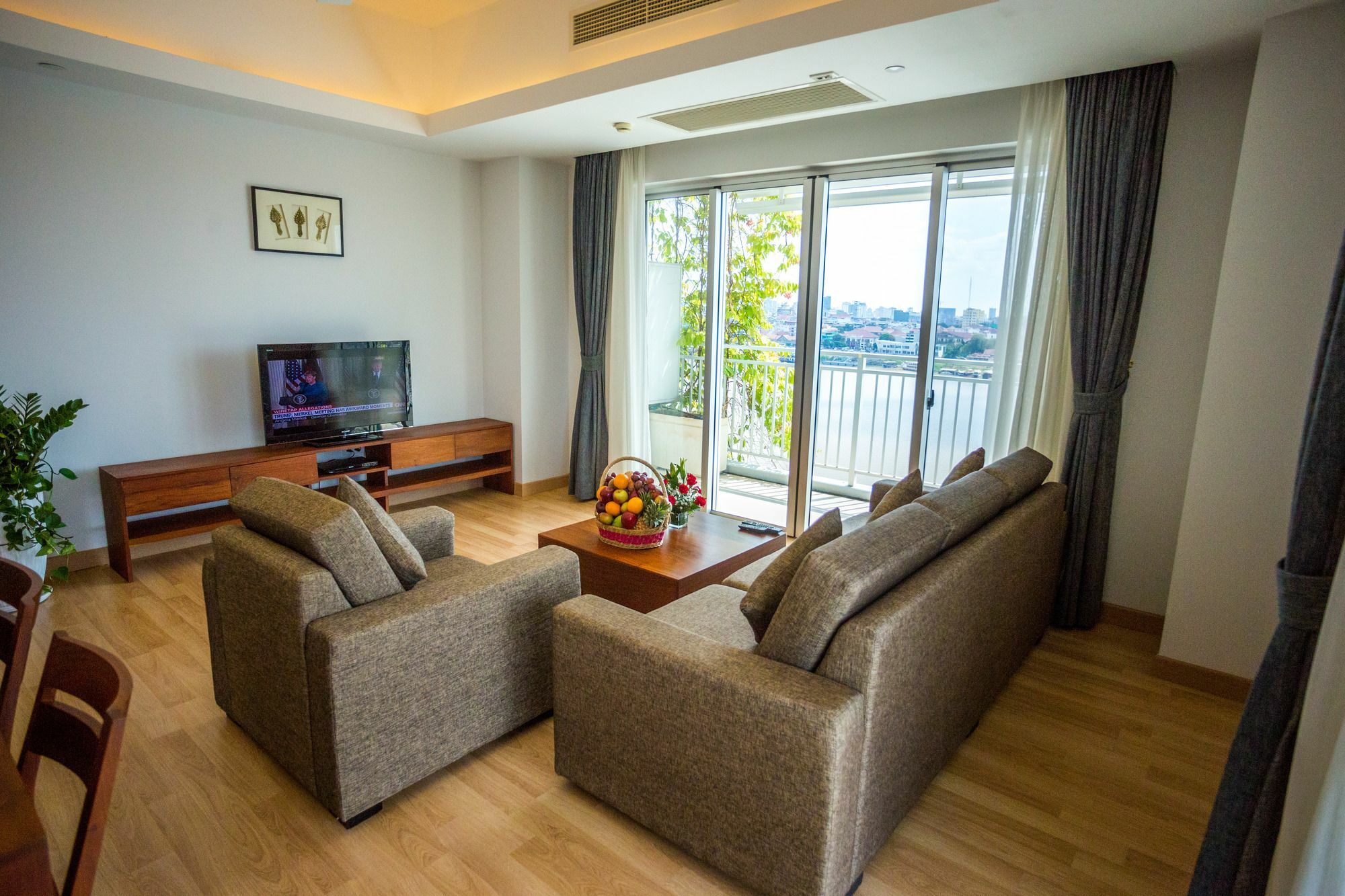 Bellevue Serviced Apartments Phnom Penh Exterior photo